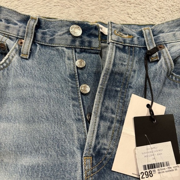 RE/DONE 90s Comfy Jean - Sunfaded Destroy Women's Size 26 Distressed NWT Revolve - Picture 6 of 14